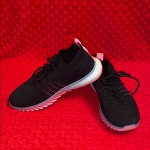 3/$25-Danskin athletic shoes sz 9